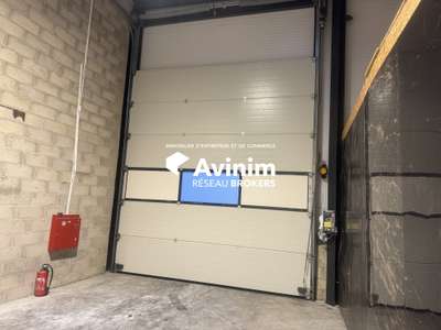 Local d'activité de 256m² à vendre à Eragny