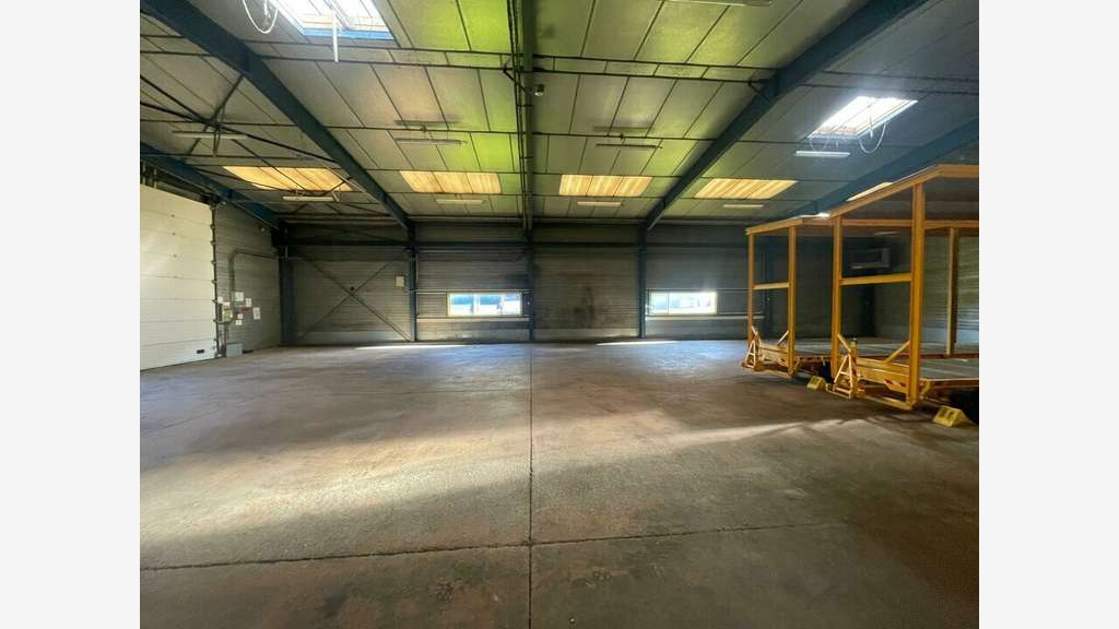 Local d'activité 900m² à vendre aux Essarts