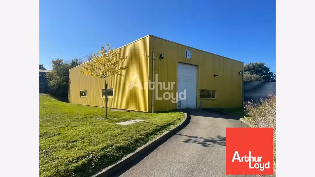 Local d'activité 900m² à vendre aux Essarts