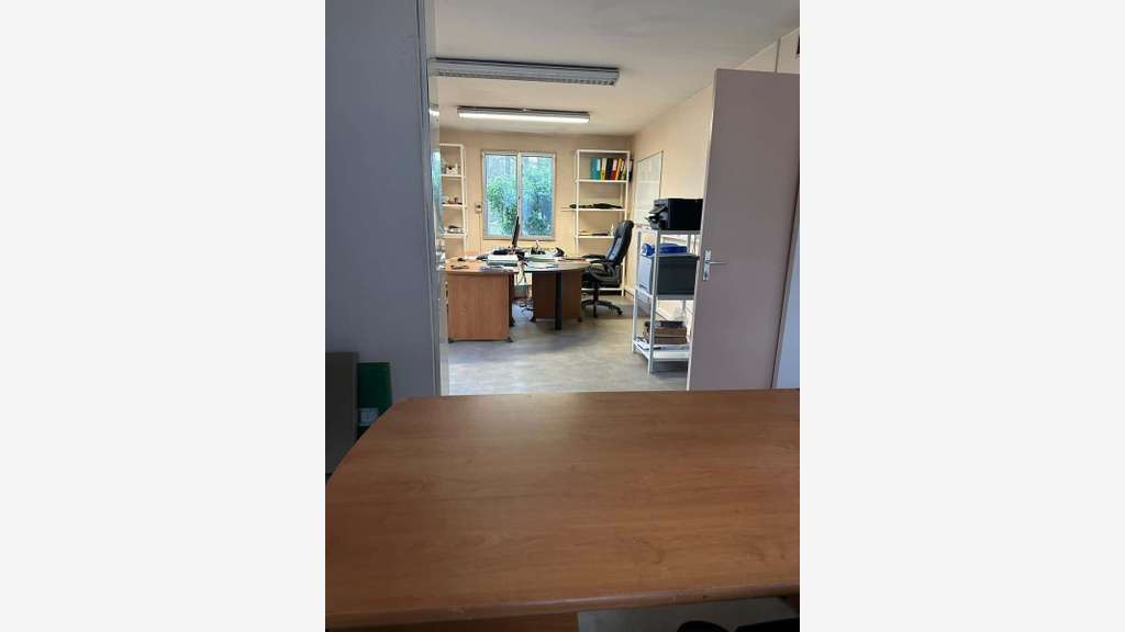 À vendre local bureaux de 570m² à Évreux