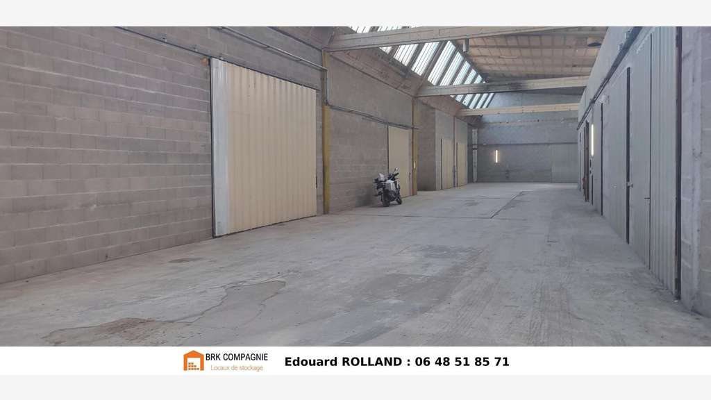Cède local de stockage de 60m² Brières Les Scelles