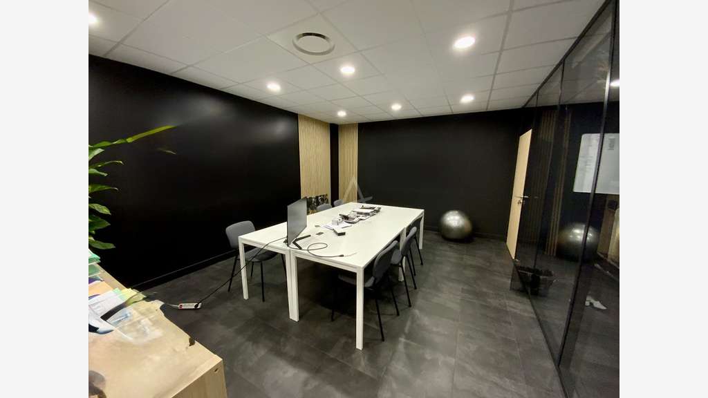 AV local d'activité 166m² en ZA récente Fabrègues