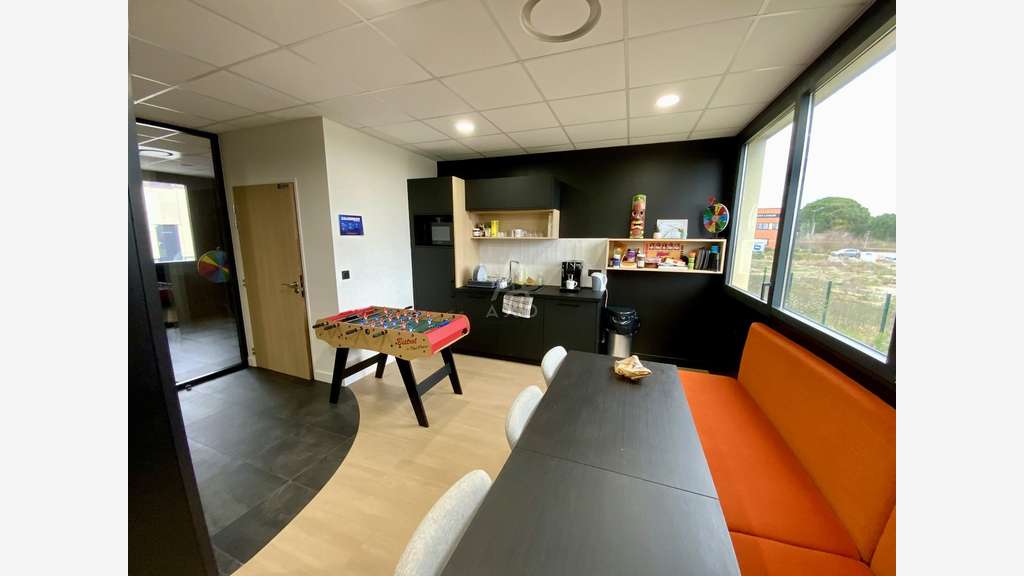 AV local d'activité 166m² en ZA récente Fabrègues