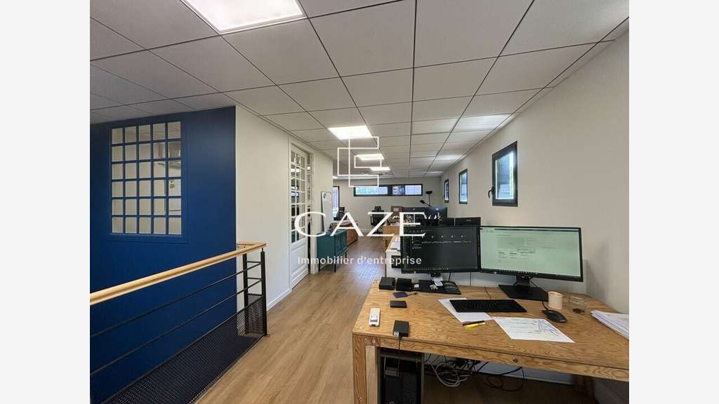 Bâtiment 325m² à vendre proche rocade à Floirac