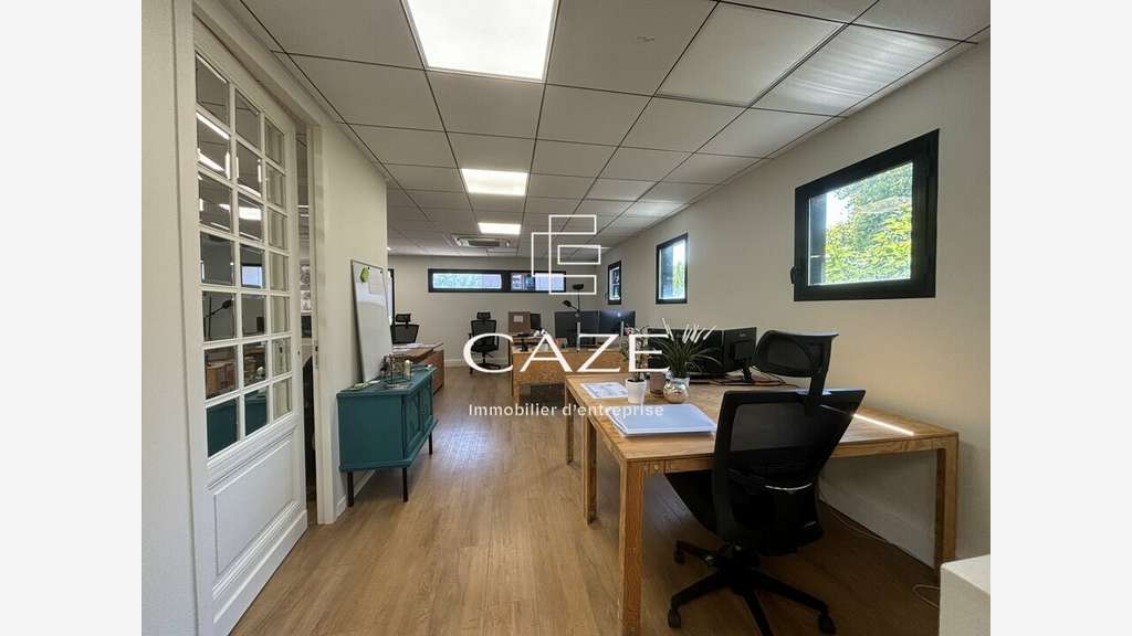 Bâtiment 325m² à vendre proche rocade à Floirac
