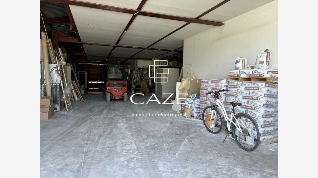 Bâtiment à vendre proche rocade 22/23 à Floirac