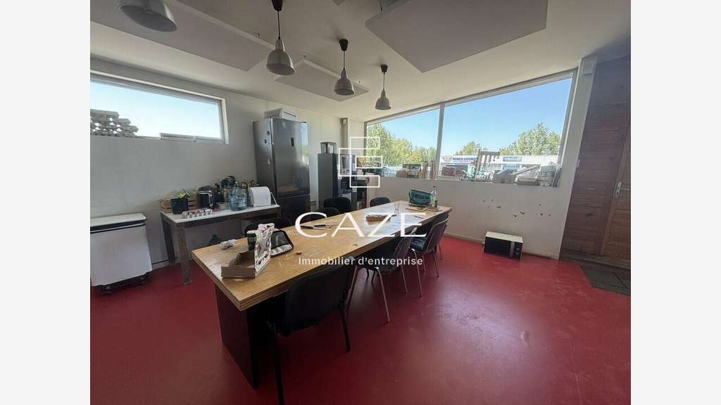 Bâtiment à vendre proche rocade 22/23 à Floirac