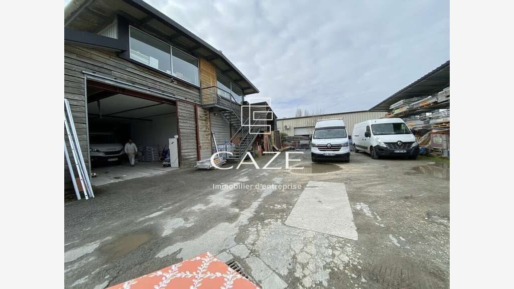 Bâtiment à vendre proche rocade 22/23 à Floirac