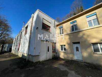 Local d'activités 755m² à Fontaines-Saint-Martin