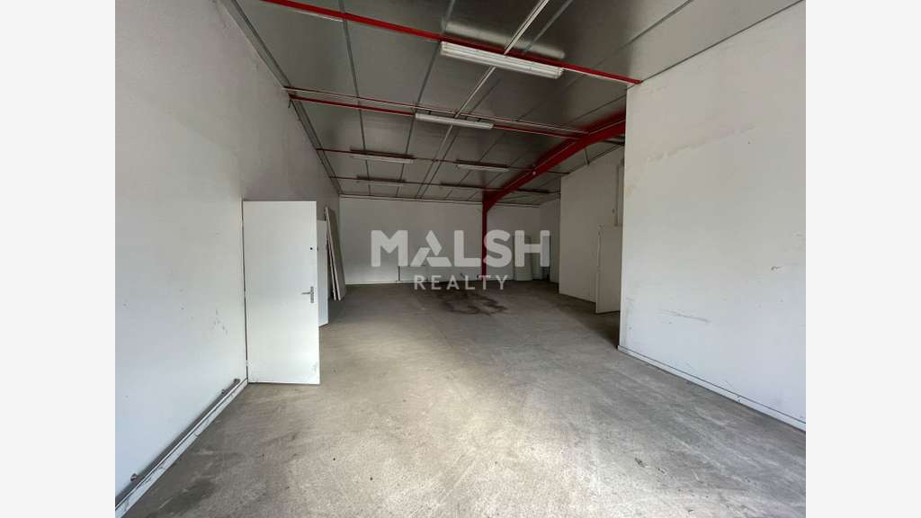 Local d'activités 755m² à Fontaines-Saint-Martin