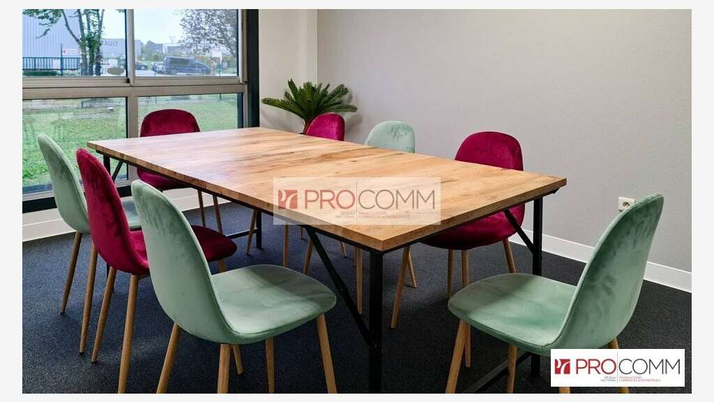 A vendre bureaux atelier 4750m² Fontenay sur Eure