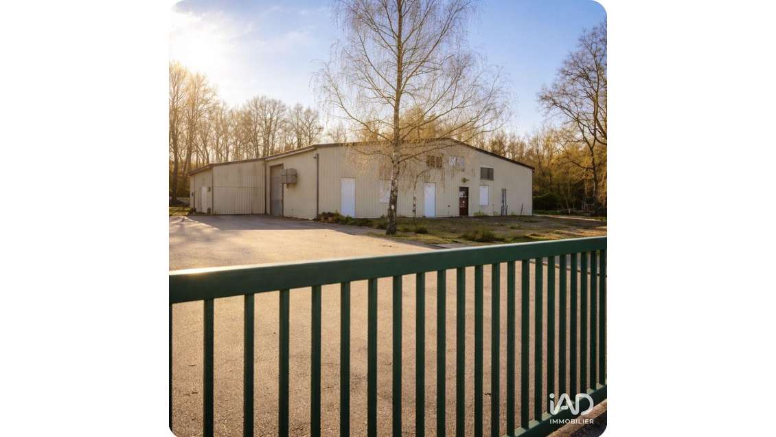 Vente local 4570m² fort potentiel à Fontenay/Loing