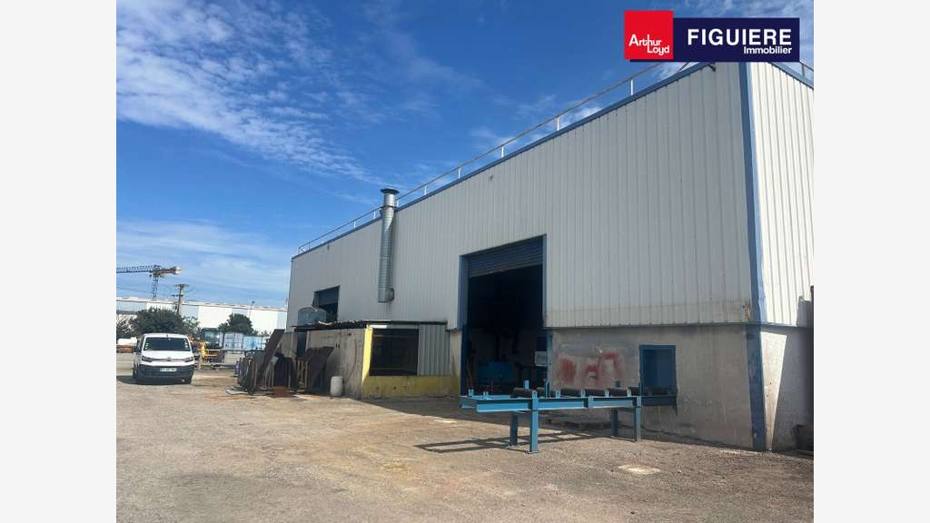 AV bâtiment industriel avec terrain à Fos-sur-Mer