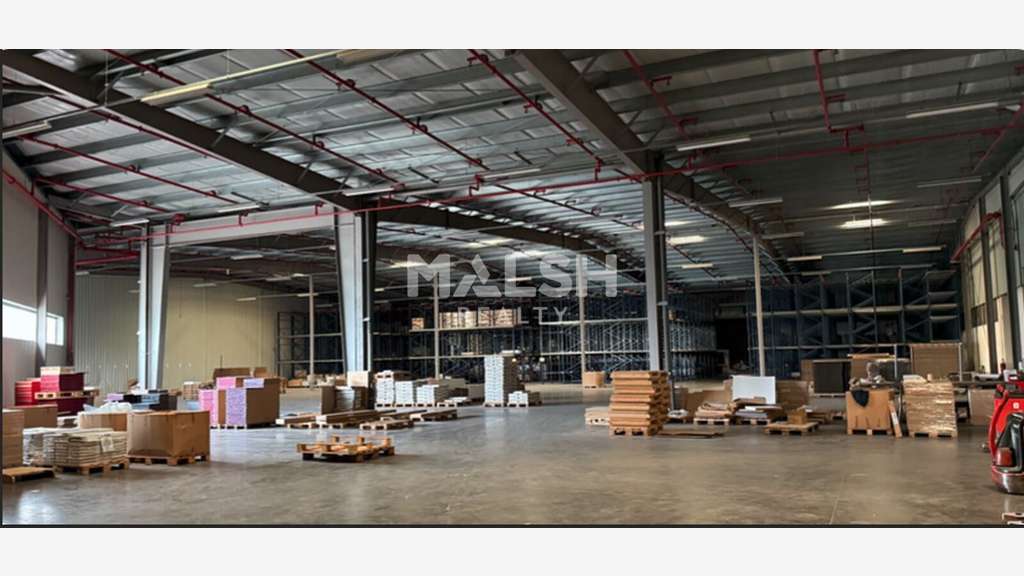 Bâtiment d'activités indépendant à vendre à Four