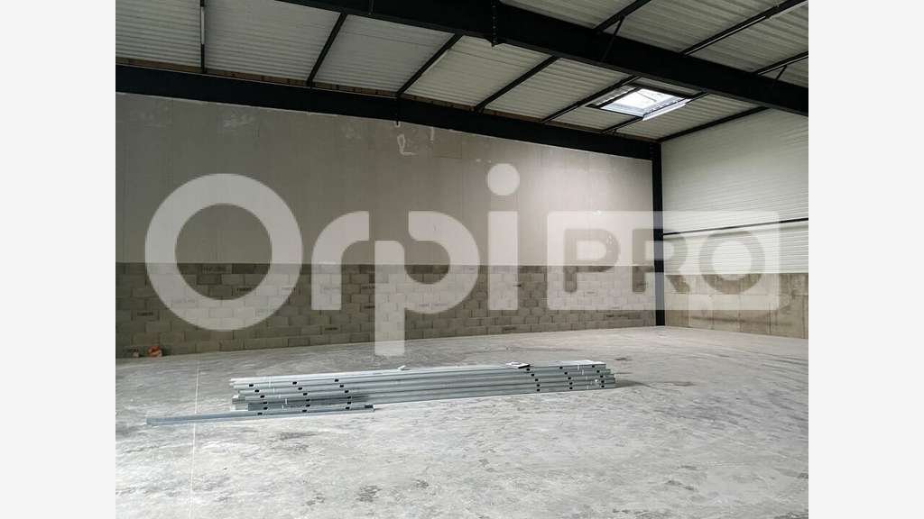 Vente local d'activité 539m² à Frans