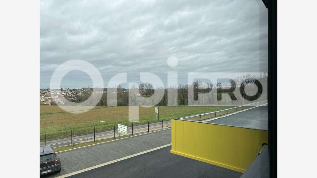 Vente local d'activité 539m² à Frans