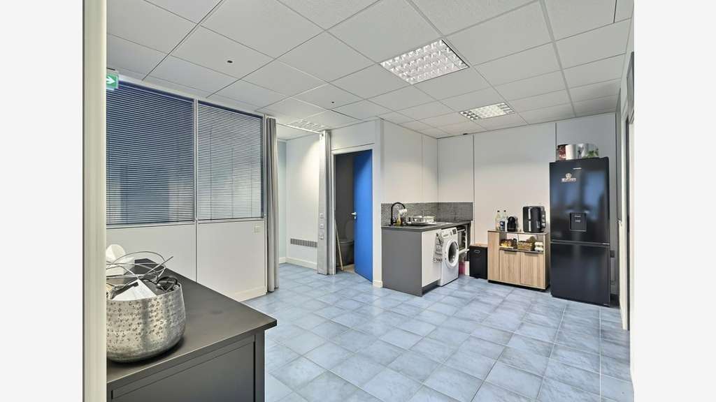PUGET SUR ARGENS - MURS, LOCAL D'ACTIVITE, BUREAUX