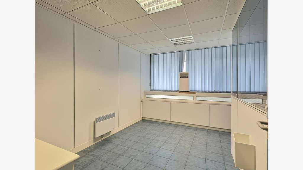 PUGET SUR ARGENS - MURS, LOCAL D'ACTIVITE, BUREAUX