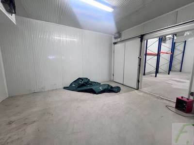 Locaux de stockage 370m² à vendre à Gaillard