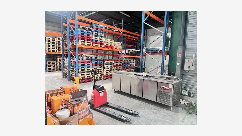 Locaux de stockage 370m² à vendre à Gaillard