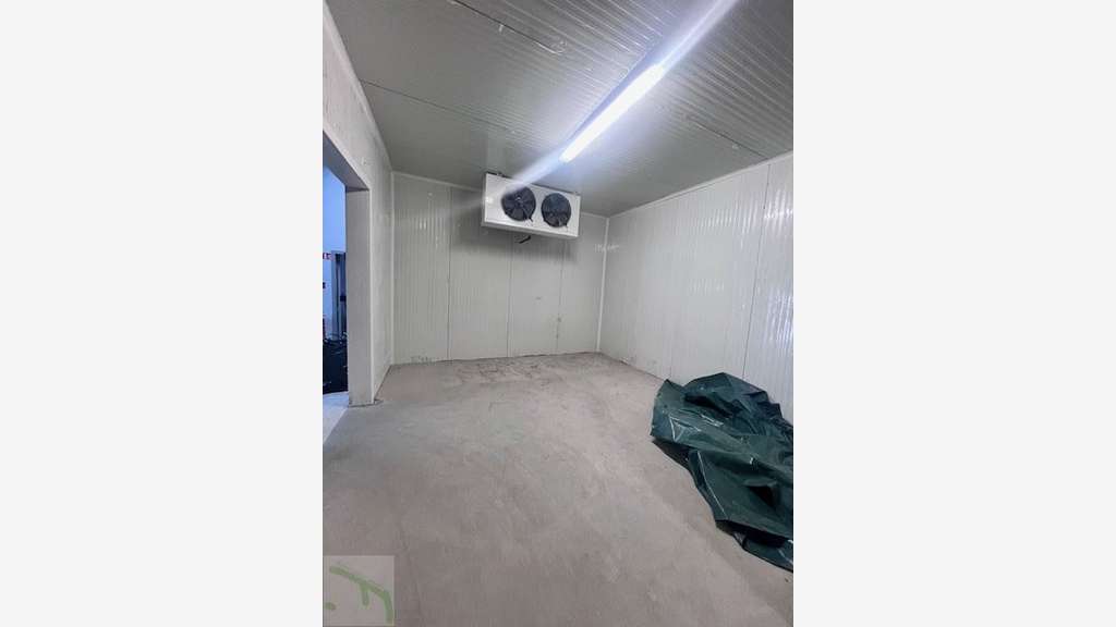 Locaux de stockage 370m² à vendre à Gaillard