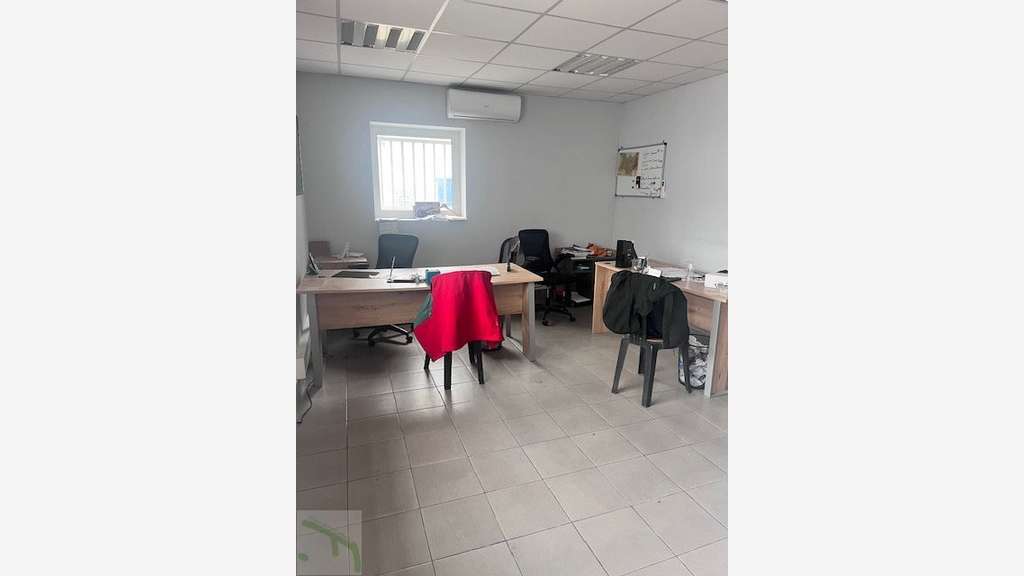 Locaux de stockage 370m² à vendre à Gaillard