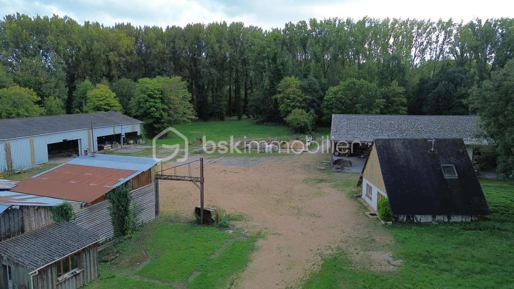 A vendre locaux d'activité 2600m² sur Gallardon