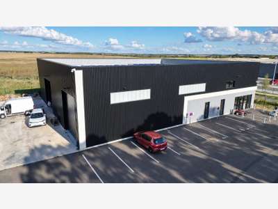 LOCAL D'ACTIVITE AVEC VISIBILITE A VENDRE