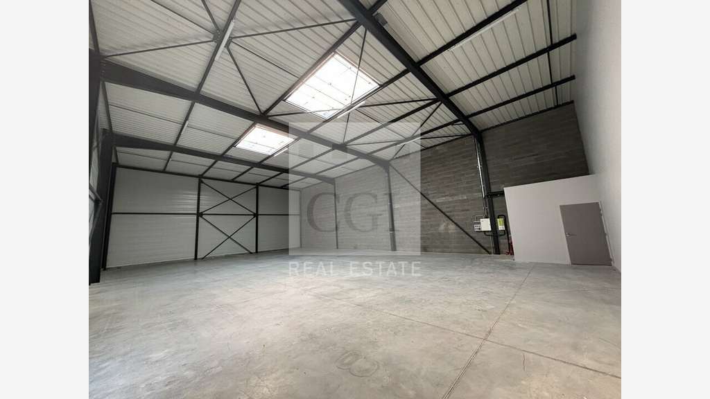 Local d'activité 475m² à vendre ZAC Genay