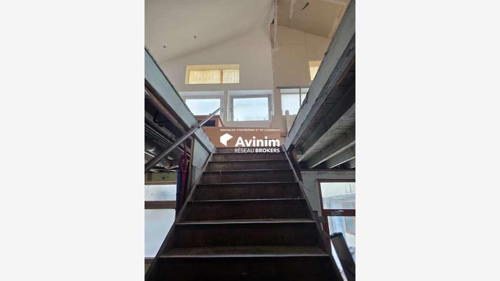 Vente local 400m² quartier du Plateau à Gentilly