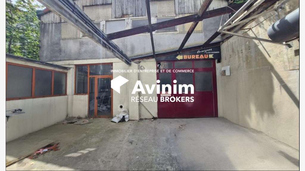Vente local 400m² quartier du Plateau à Gentilly