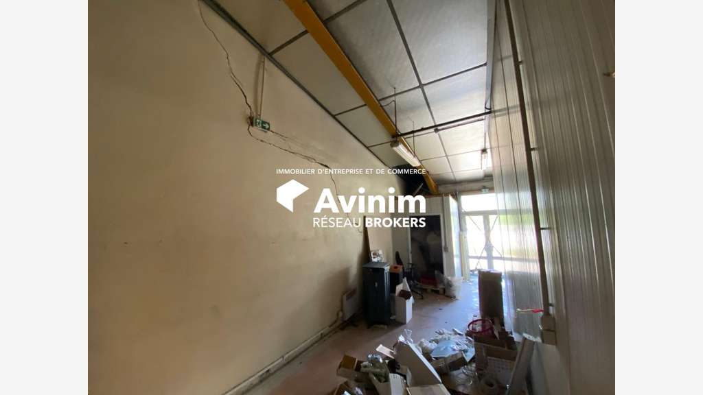 AV site industriel à rénover de 2124m² à Gières
