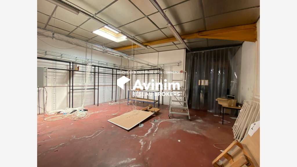 AV site industriel à rénover de 2124m² à Gières