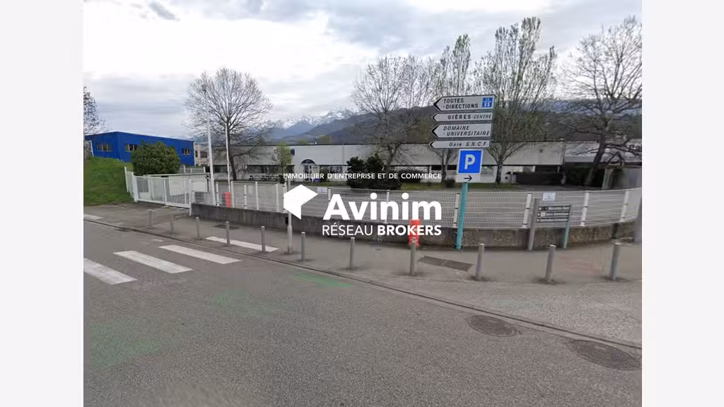 AV site industriel à rénover de 2124m² à Gières