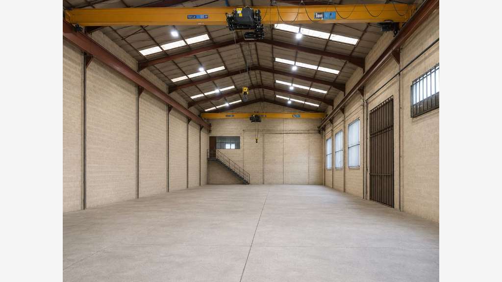 AV local activité industrie 6232m² à Givors Ouest