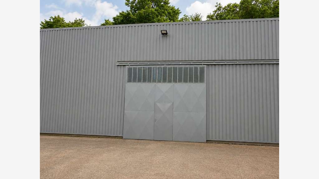 AV local activité industrie 6232m² à Givors Ouest