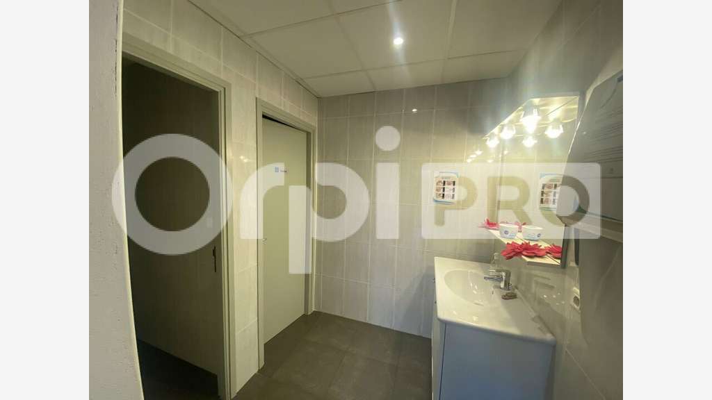 Vente local d activité 331m² à Gleizé