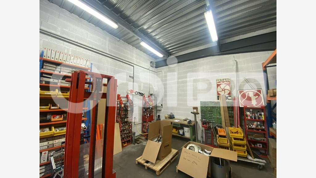 Vente local d activité 331m² à Gleizé