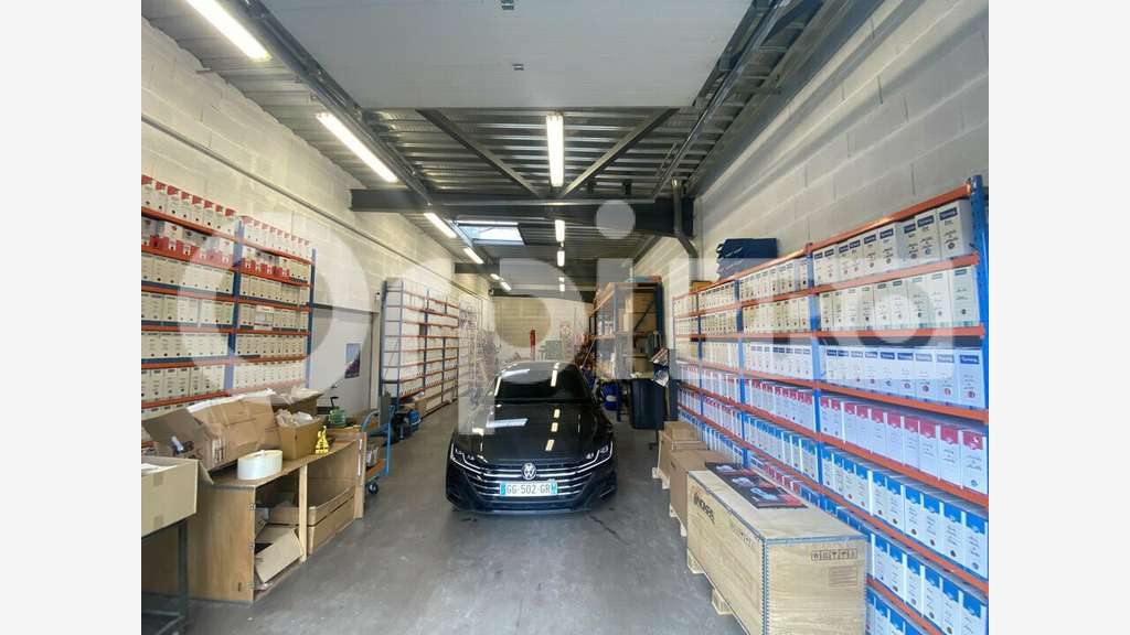 Vente local d activité 331m² à Gleizé