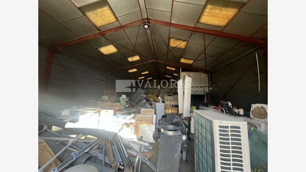 Local d'activité 340m² à vendre en ZA à Gleizé