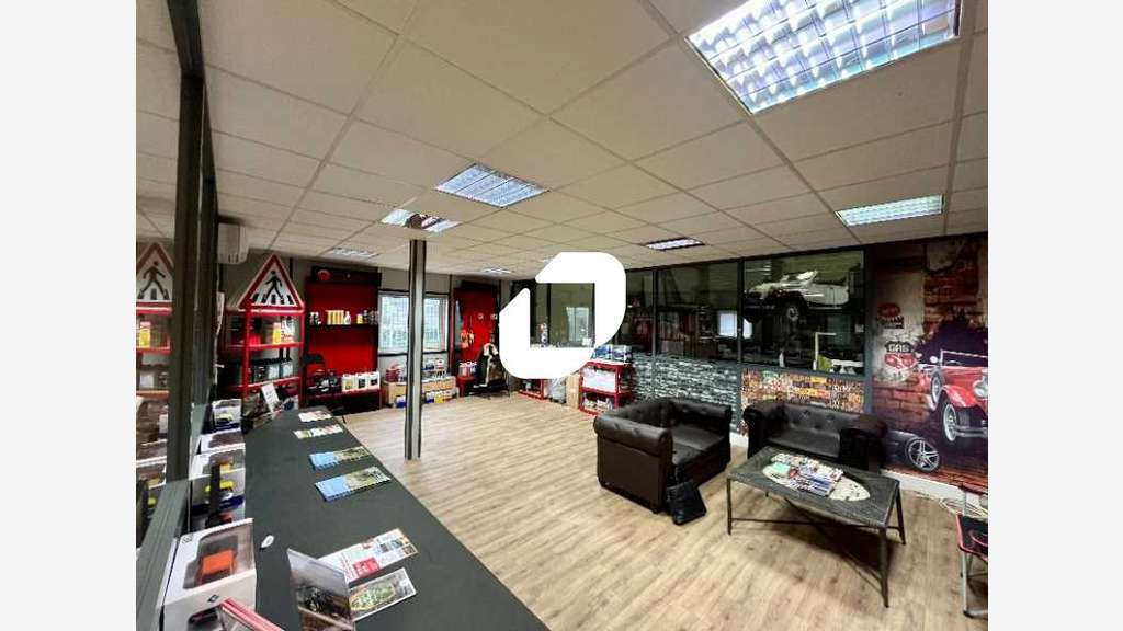 Vente Local d'activité 470m² Gleize