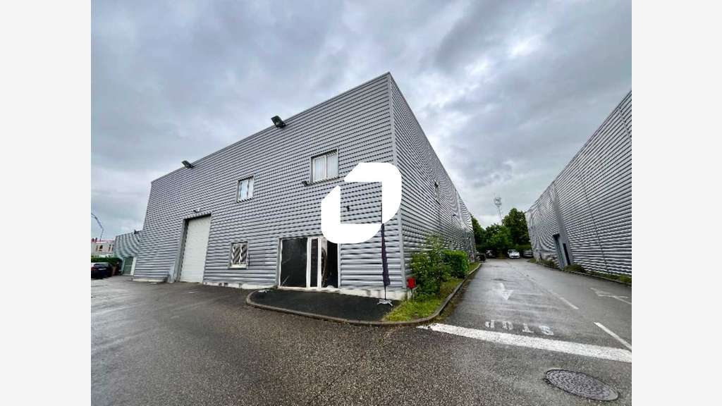 Vente Local d'activité 470m² Gleize
