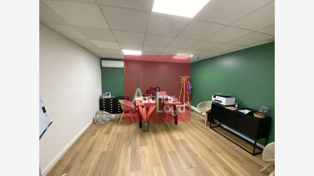 Vente local 580m² en zone d'activités de Golfech