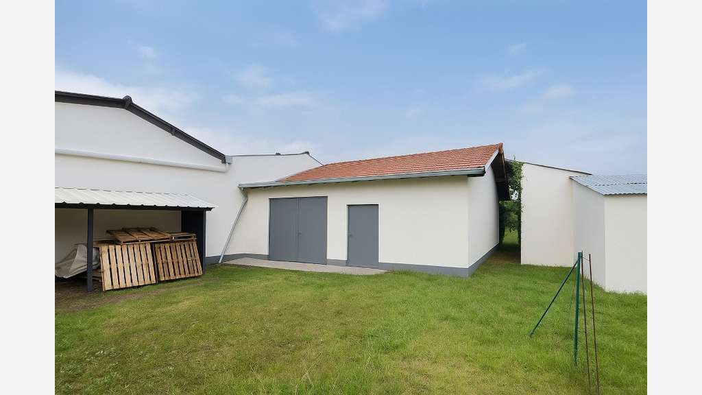 Entrepôt 150m² à vendre sortie n°17 à Gradignan