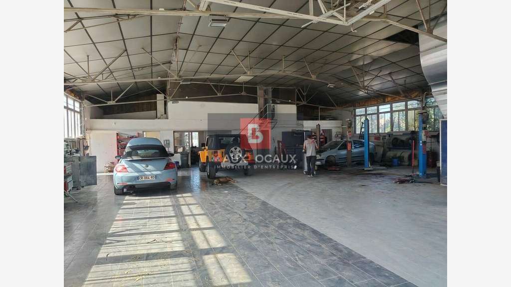 Vente local d'activités 330m² axe passant Grans