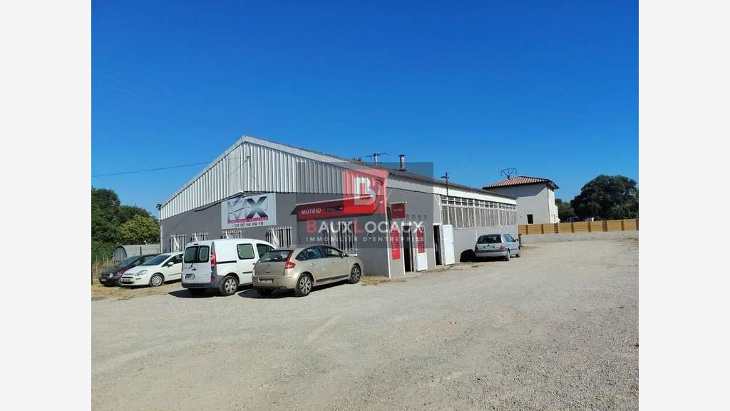 Vente local d'activités 330m² axe passant Grans