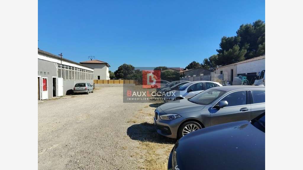 Vente local d'activités 330m² axe passant Grans