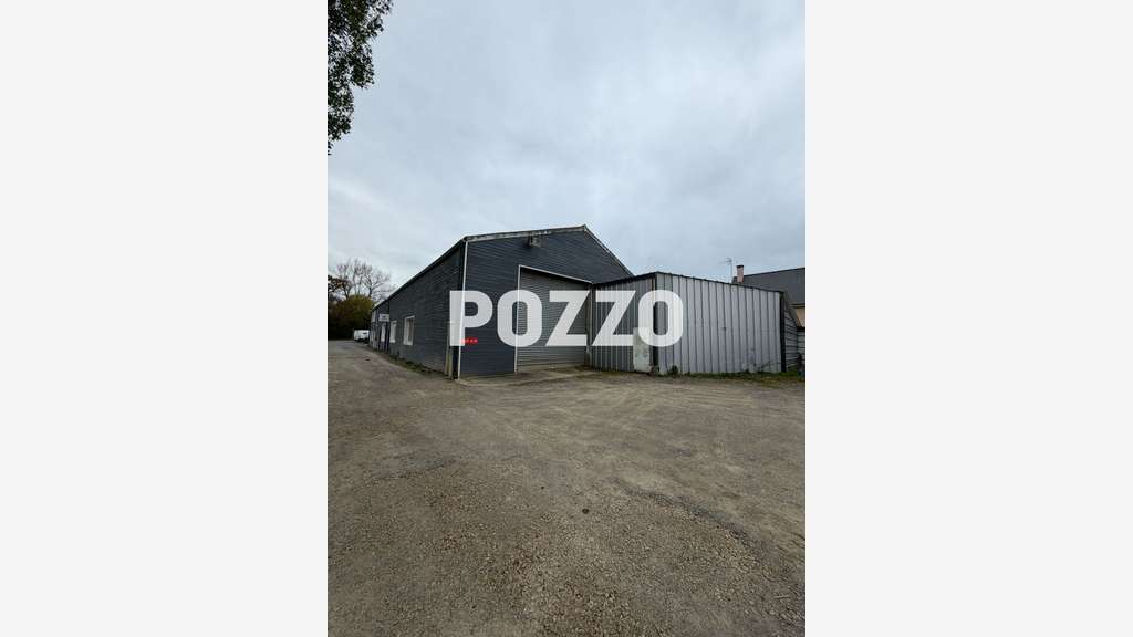 A louer local 200m² à Granville proche commerces