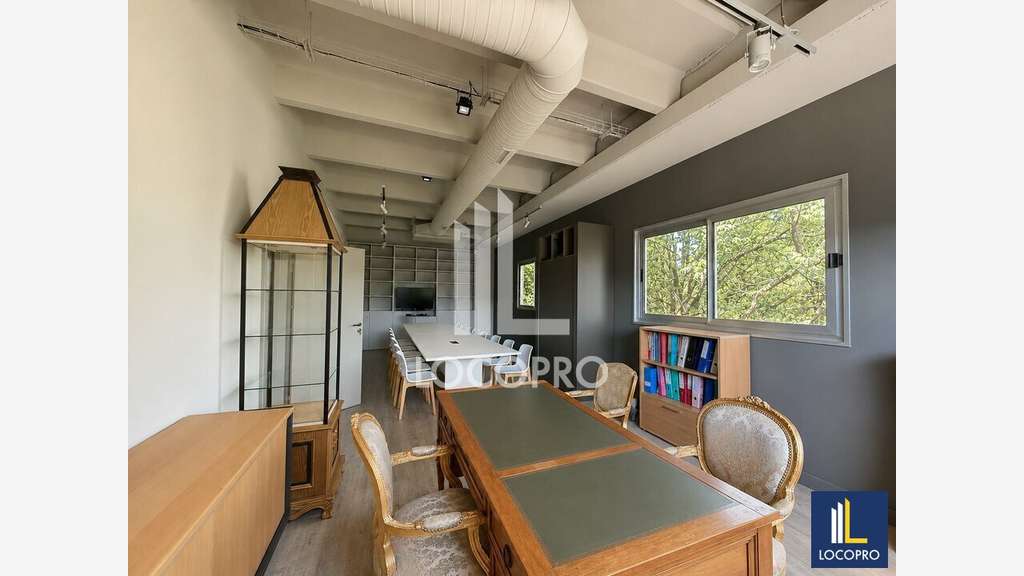 Vente local d'activité de 941m² à Grasse St Marc