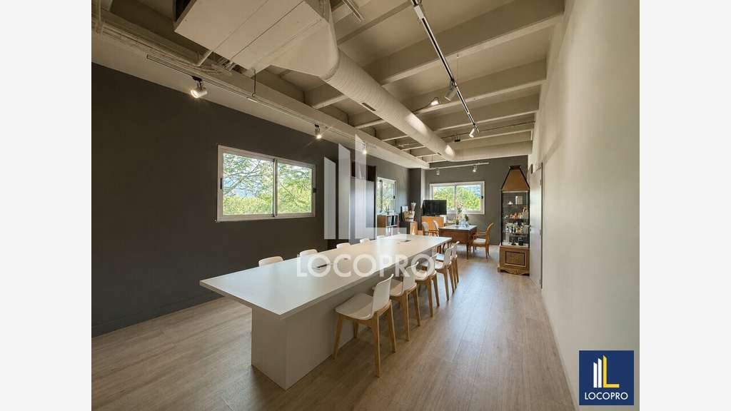 Vente local d'activité de 941m² à Grasse St Marc